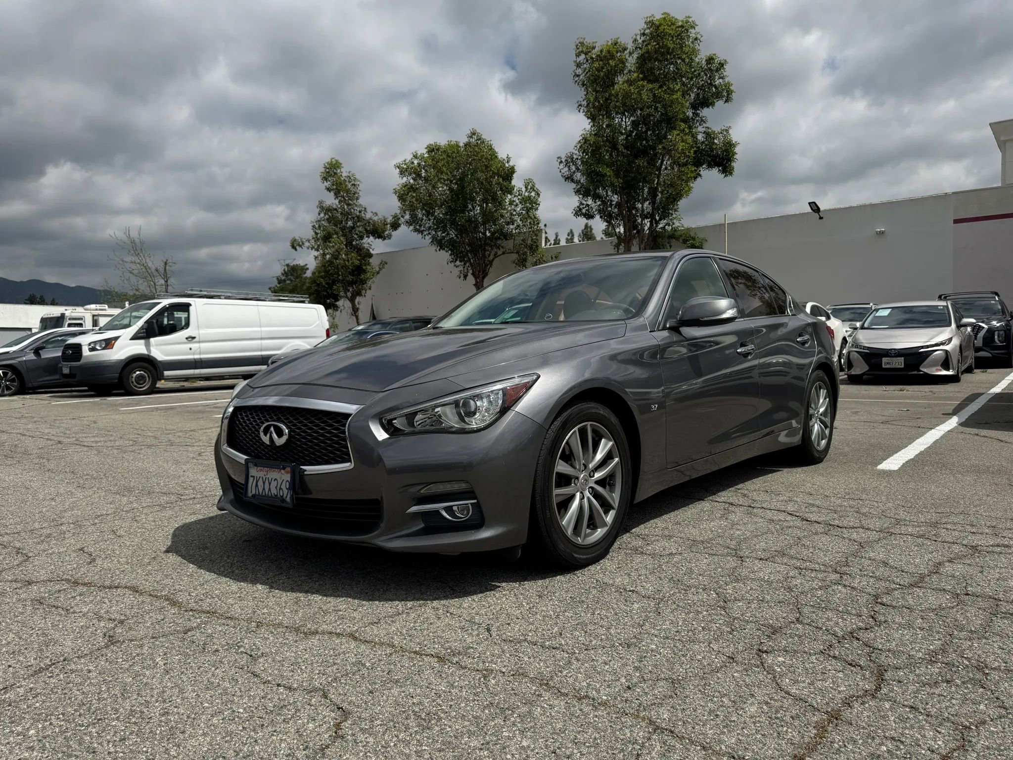 Used 2015 INFINITI Q50 Premium w/ Spare Tire Package image 3