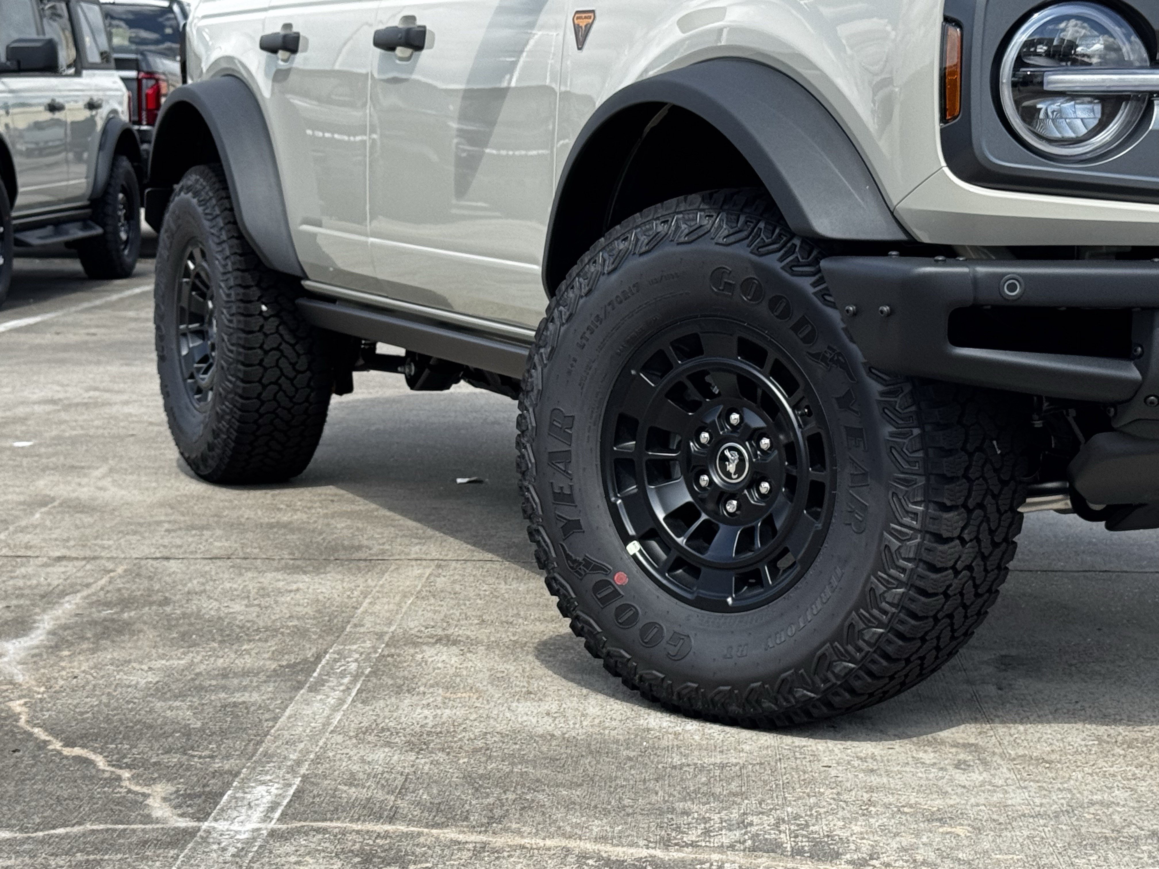 New 2026 Ford Bronco Badlands AWD/4WD image 12