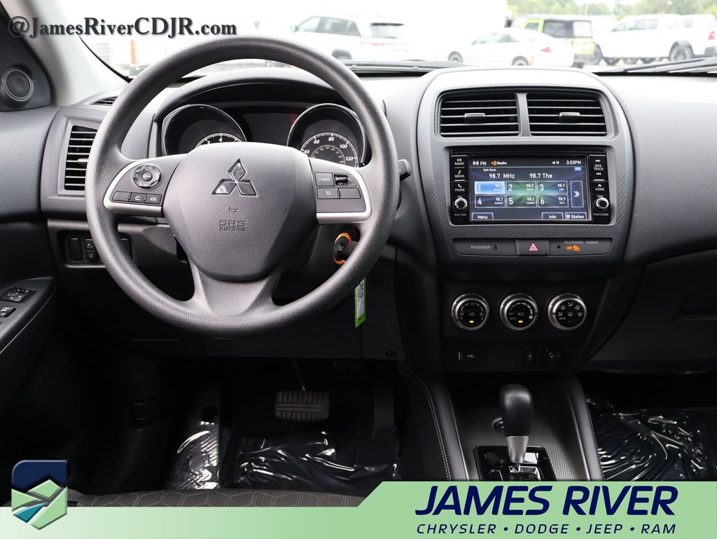 Used 2025 Mitsubishi Outlander Sport SE AWD/4WD image 19