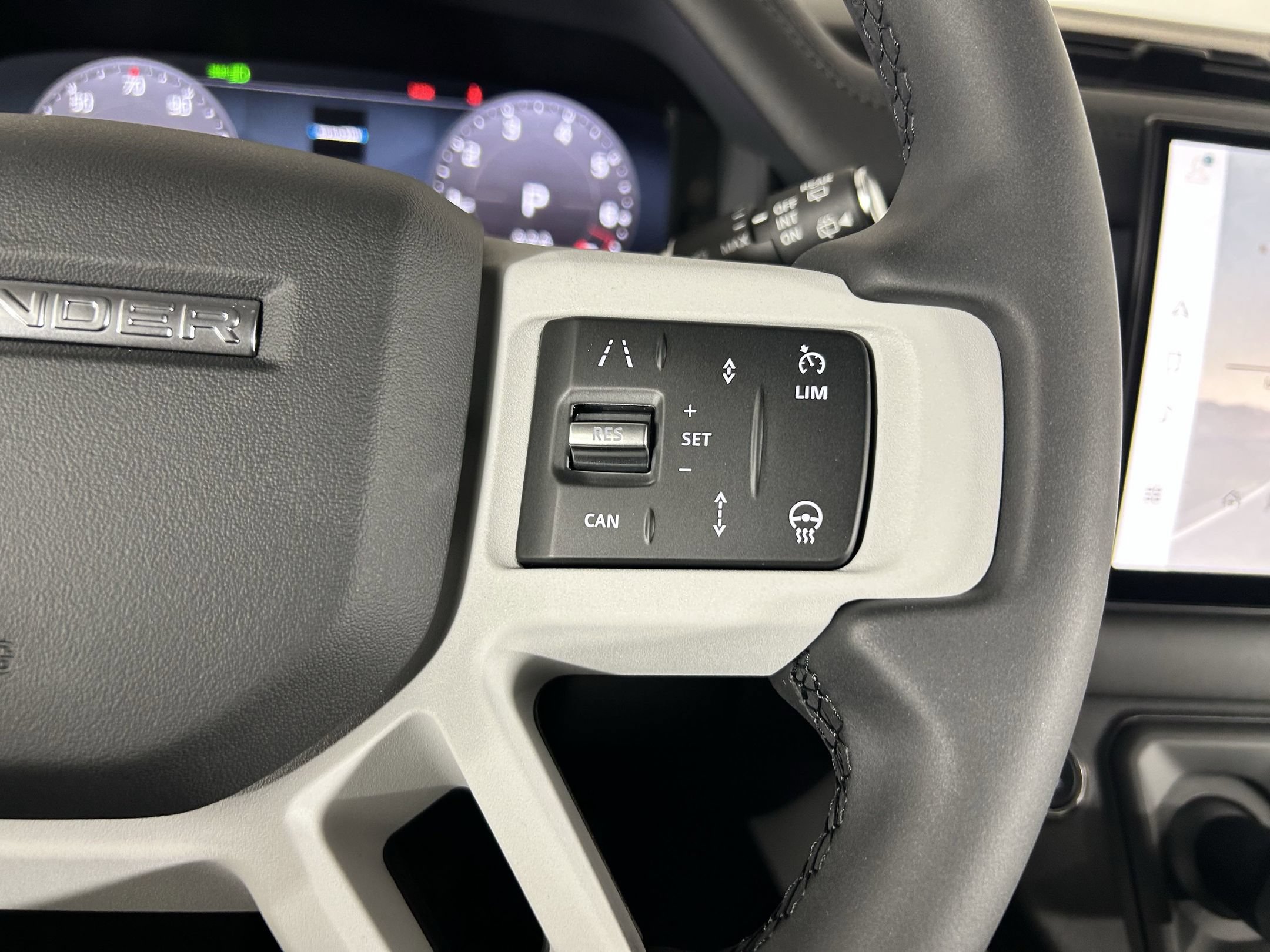 Used 2025 Land Rover Defender 90 S AWD/4WD image 19