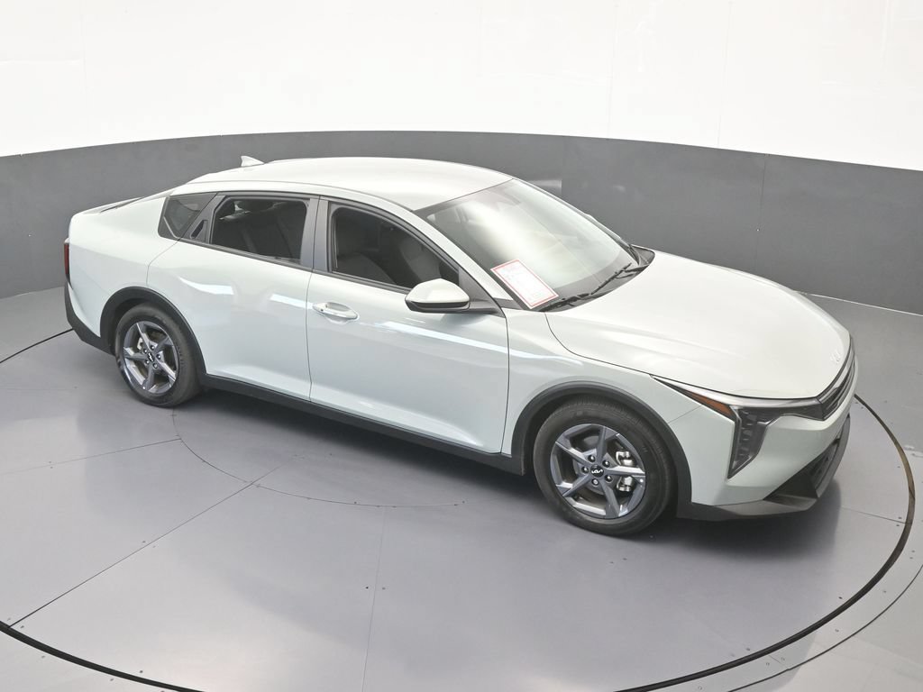 Used 2025 Kia K4 FWD image 50