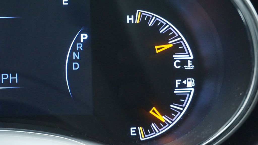 Certified 2019 Jeep Grand Cherokee Limited w/ Luxury Group II image 48