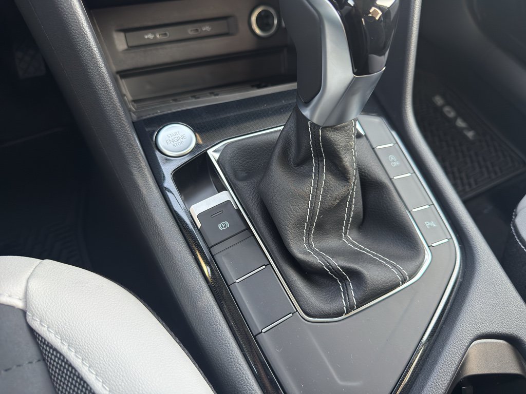 New 2026 Volkswagen Taos SE FWD image 21
