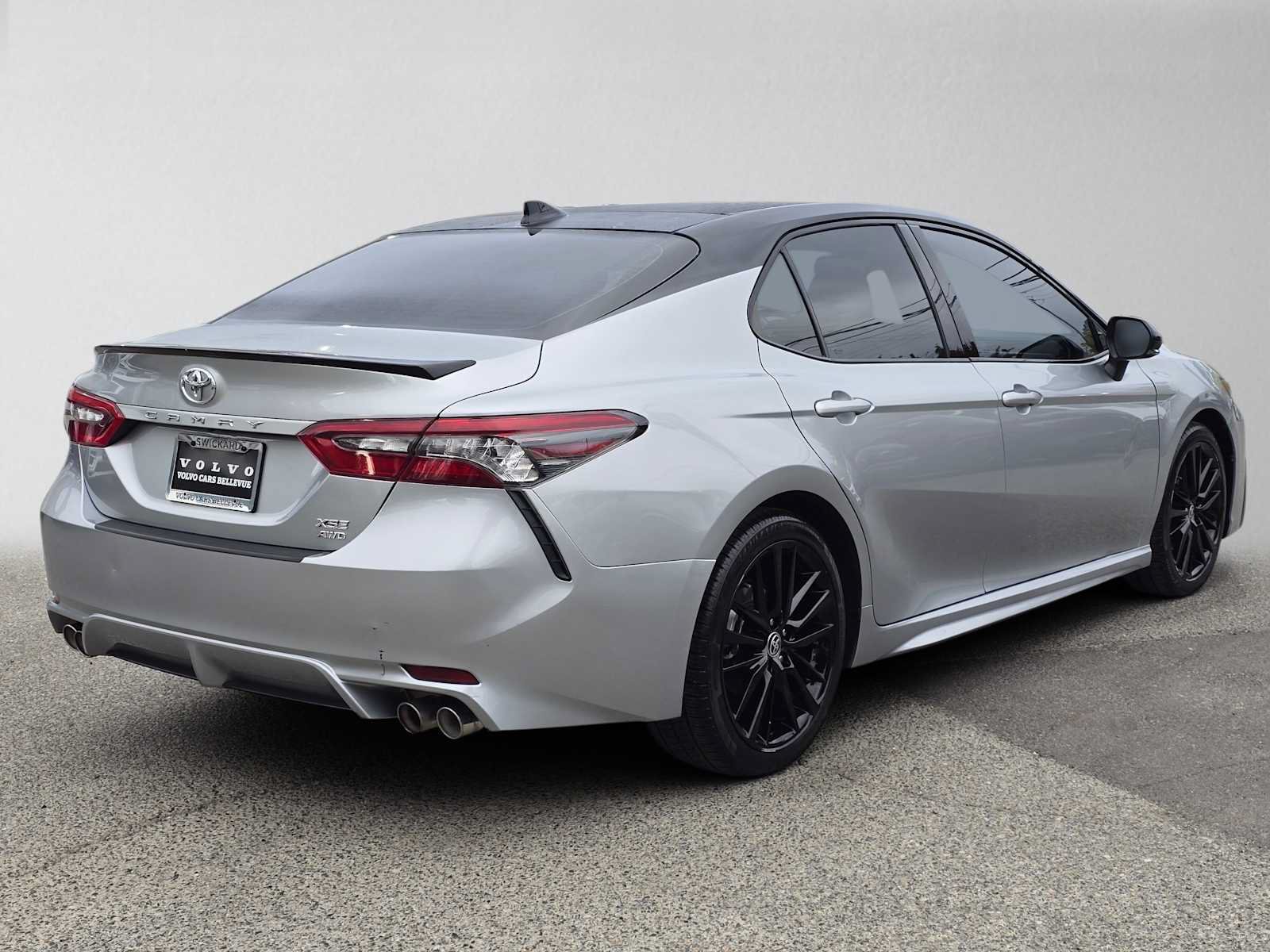 Used 2022 Toyota Camry XSE AWD/4WD image 3