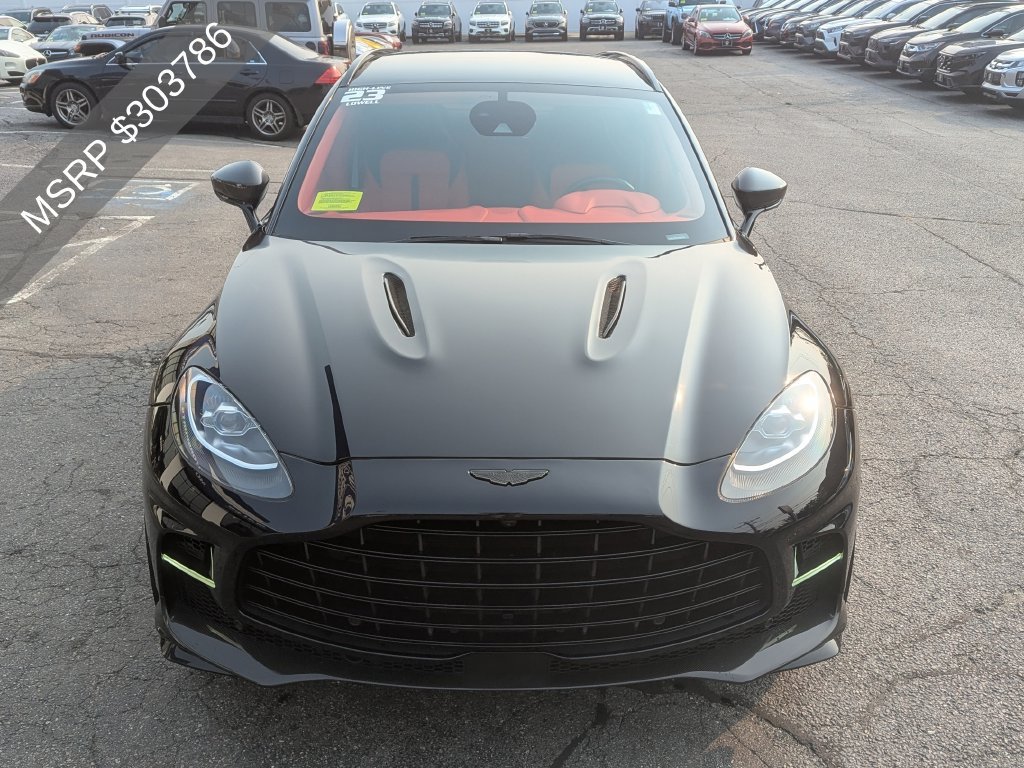 Used 2023 Aston Martin DBX 707 AWD/4WD image 3