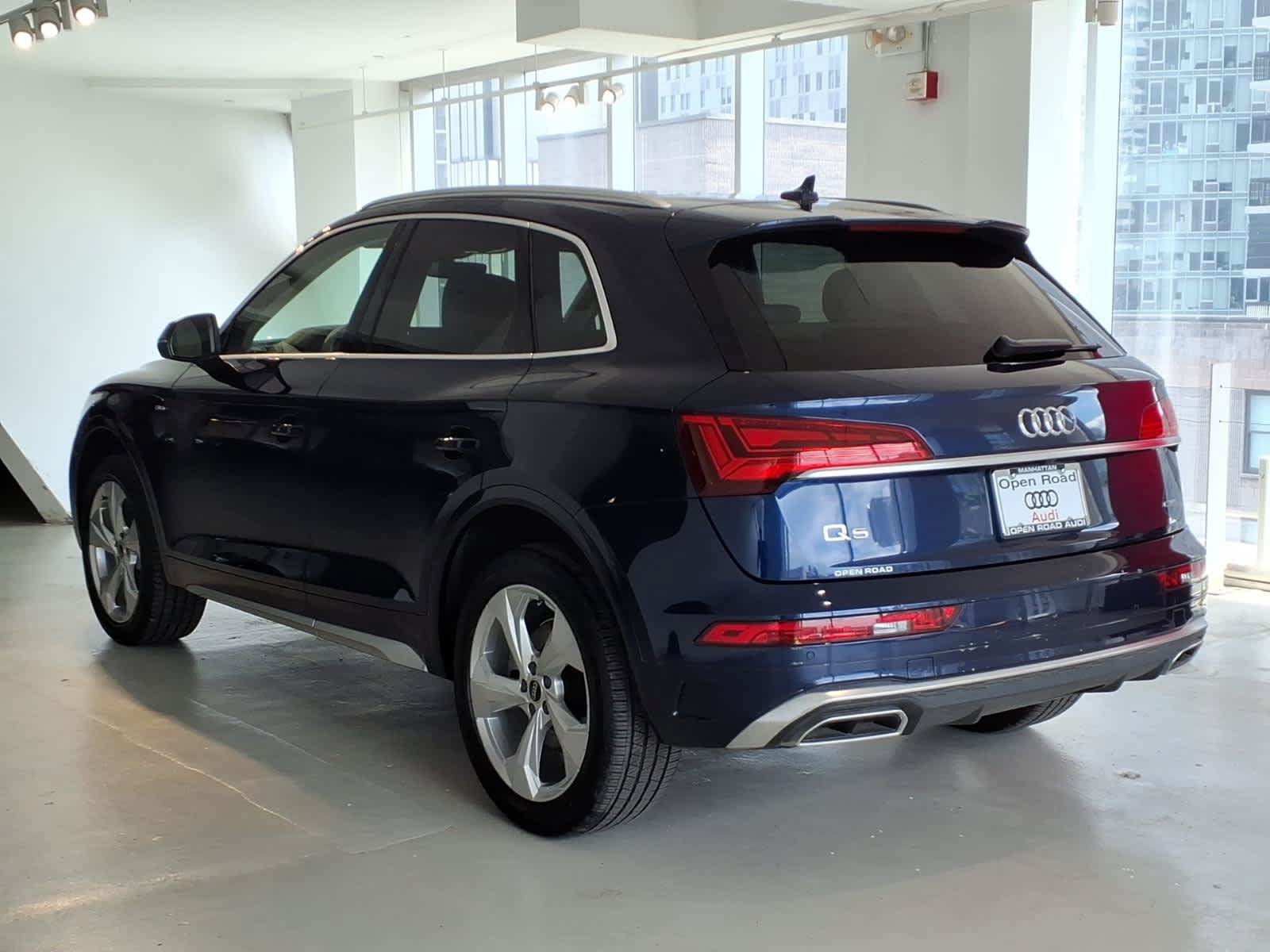 Used 2023 Audi Q5 2.0T Premium Plus w/ Premium Plus Package AWD/4WD image 6