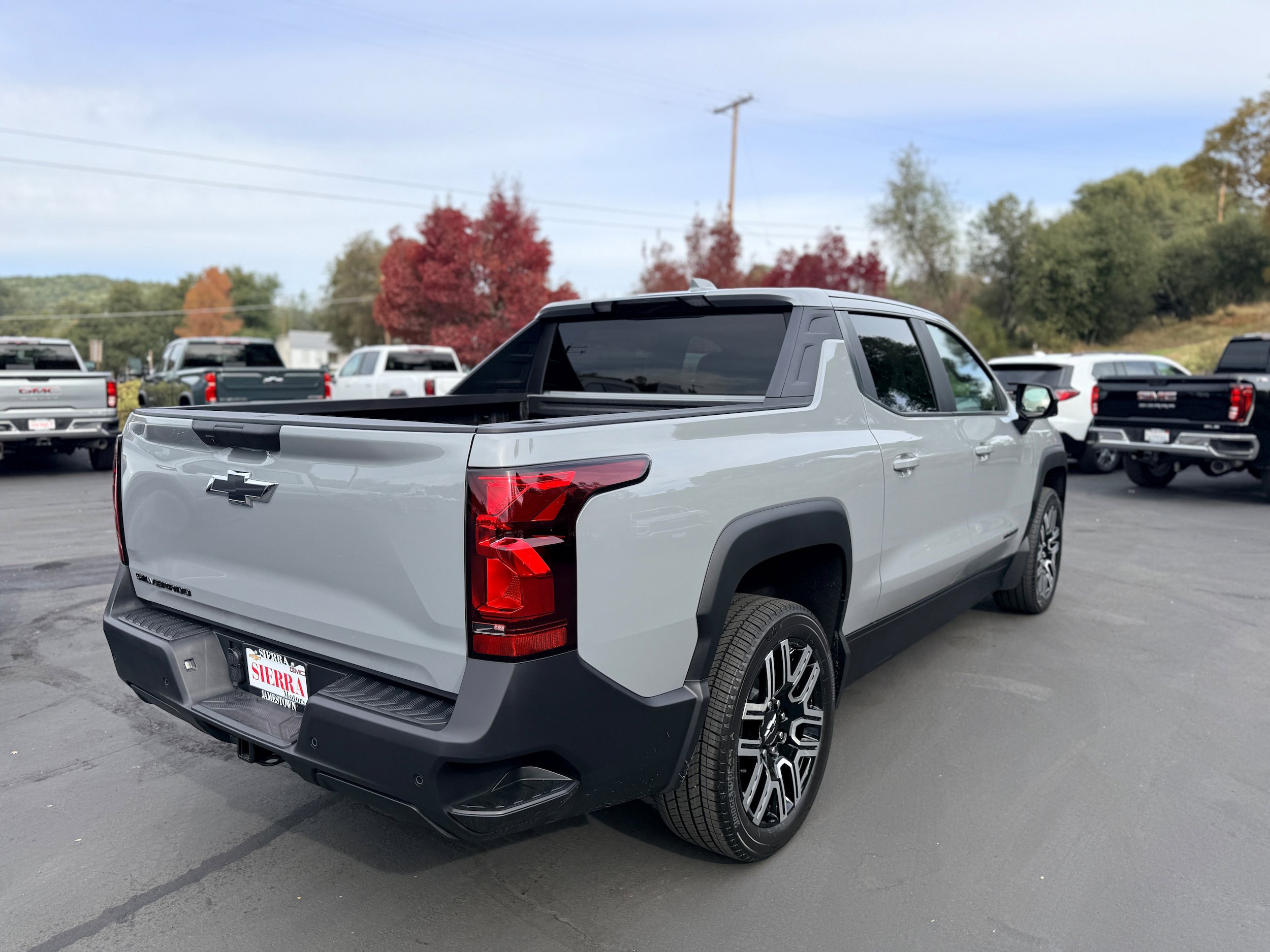 Used 2026 Chevrolet Silverado EV W/T w/ LPO, Custom Package AWD/4WD image 4
