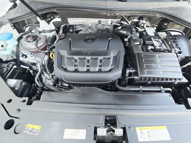 Used 2024 Volkswagen Tiguan Wolfsburg Edition image 13