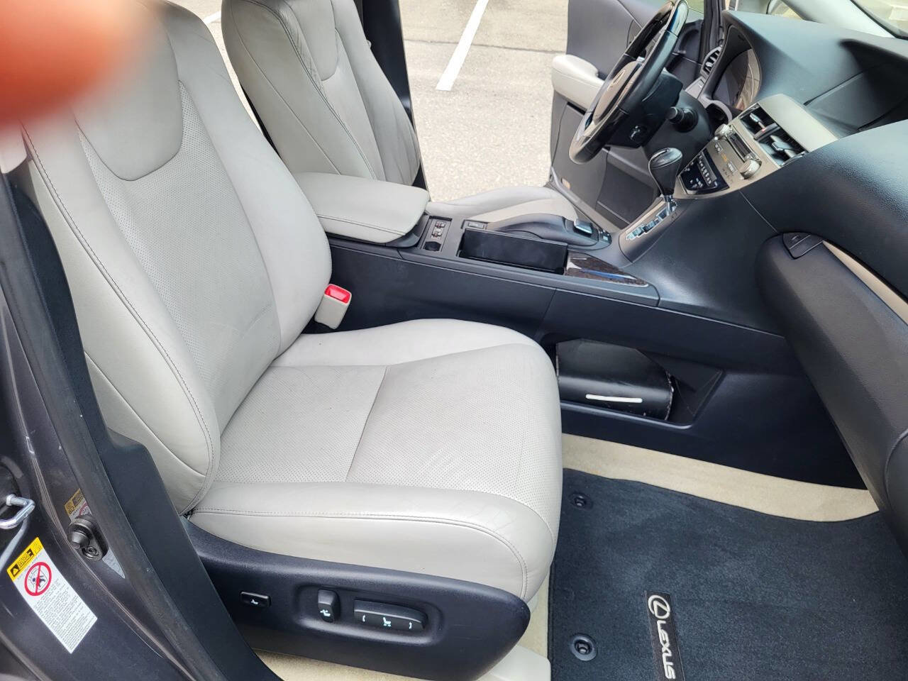 Used 2014 Lexus RX 450h Base AWD 4dr SUV image 19