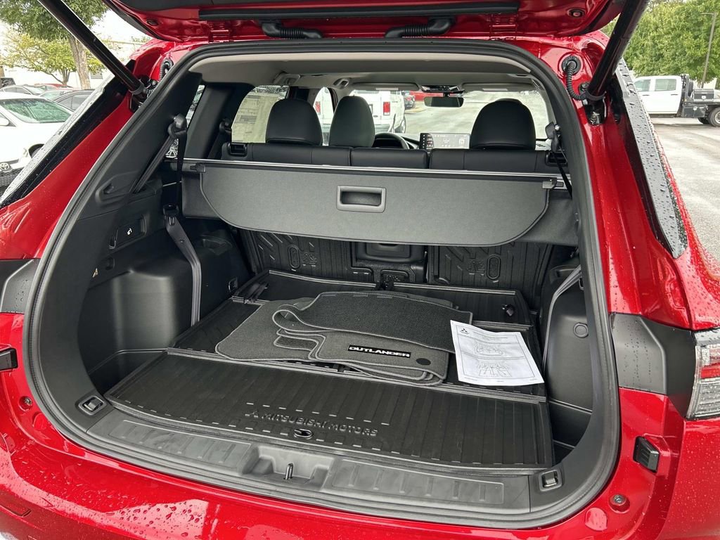 New 2025 Mitsubishi Outlander SEL image 10