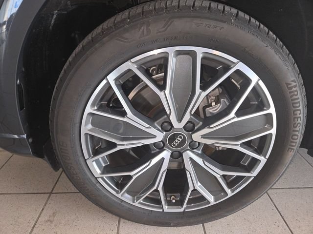Used 2025 Audi Q5 Premium Plus w/ Premium Plus AWD/4WD image 10