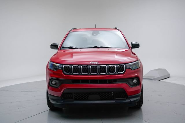 Used 2024 Jeep Compass Latitude AWD/4WD image 12