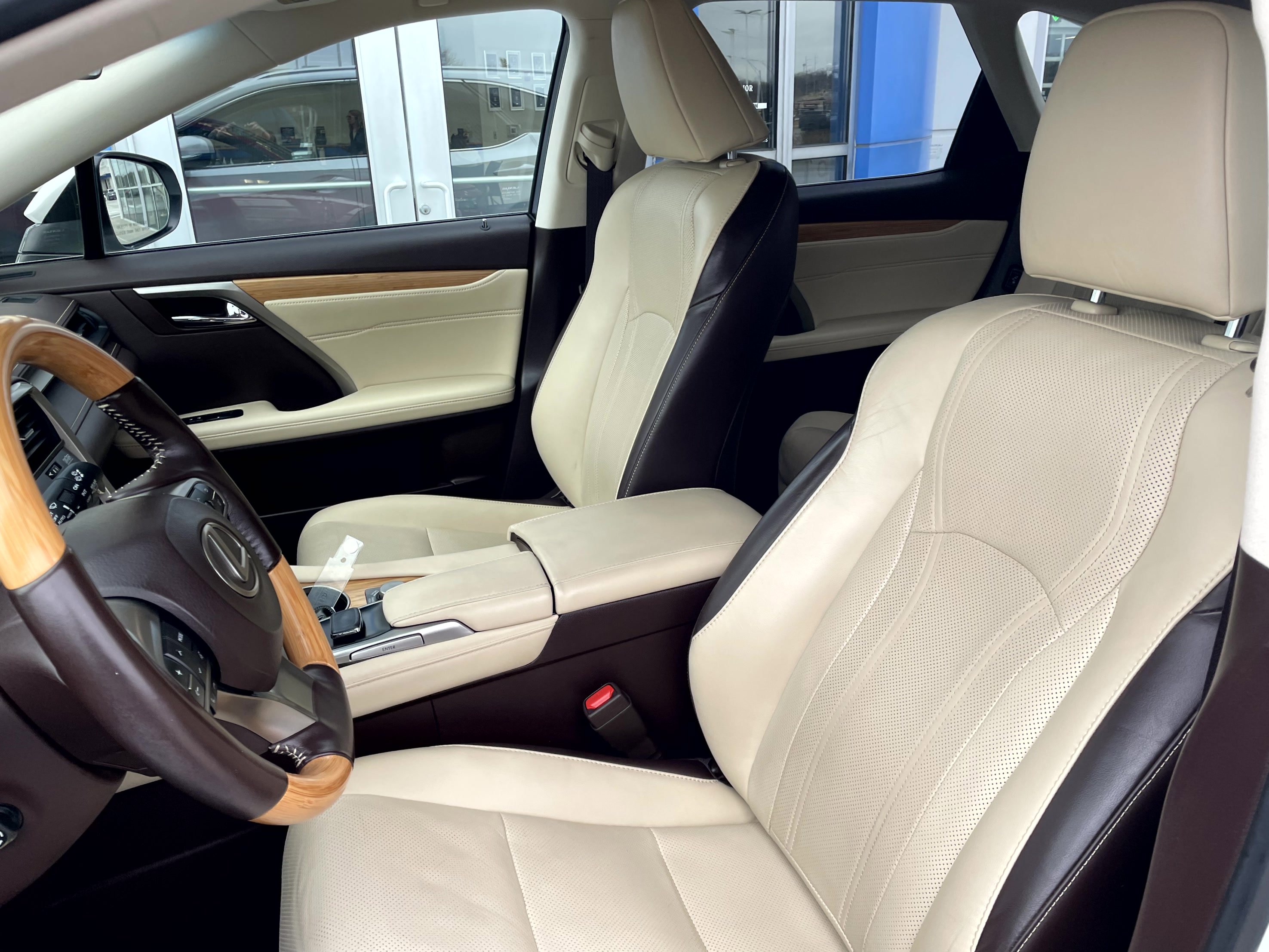 Used 2019 Lexus RX 350L Luxury image 10