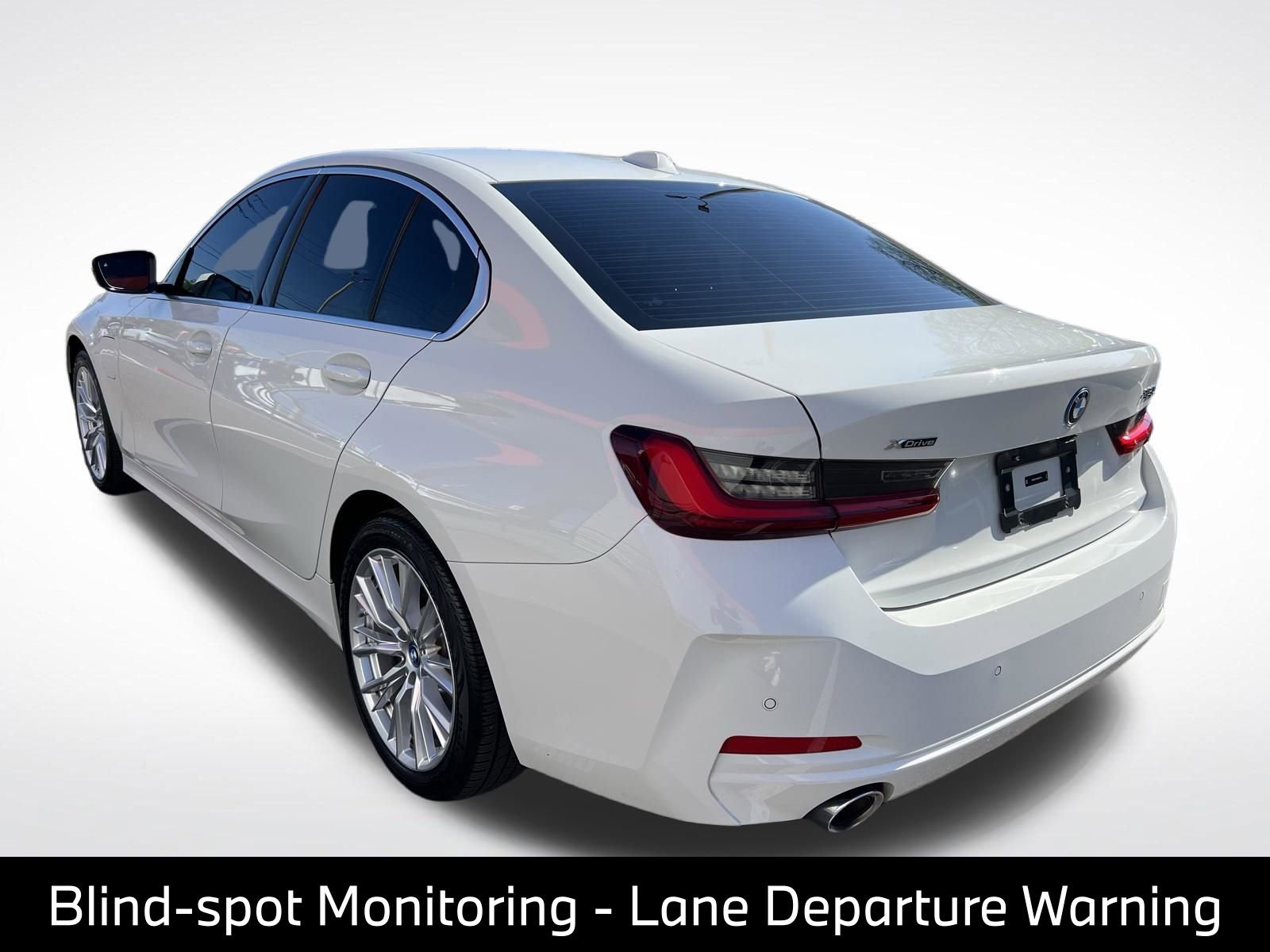Used 2024 BMW 330e xDrive AWD/4WD image 8