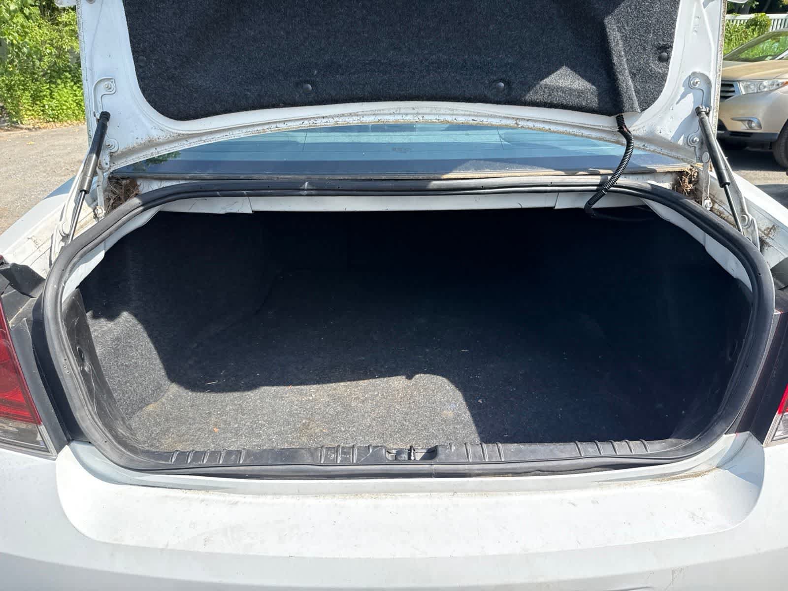 Used 2014 Chevrolet Impala LTZ FWD image 13