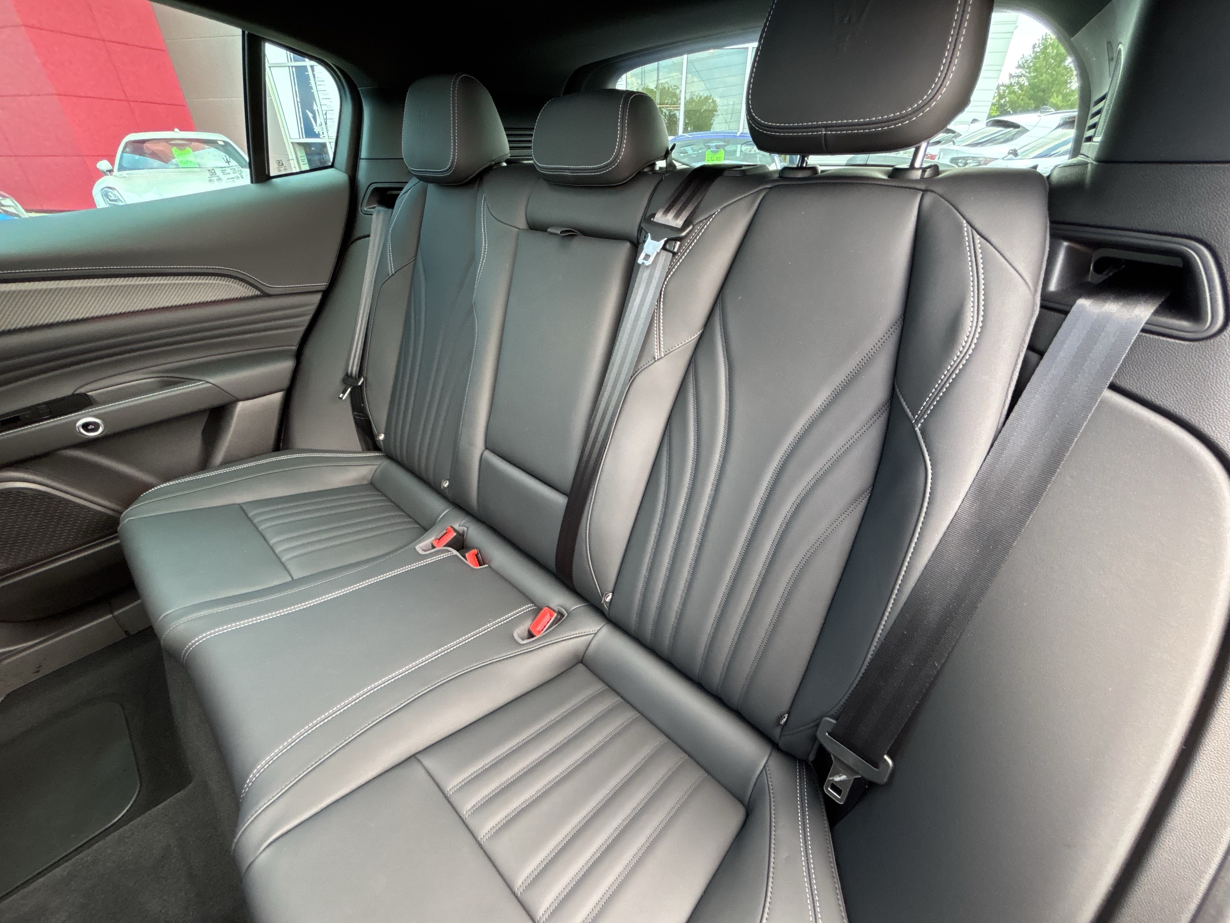 Used 2025 Maserati Grecale Folgore AWD/4WD image 38