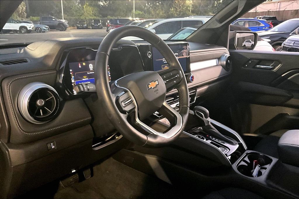 Used 2023 Chevrolet Colorado LT image 16