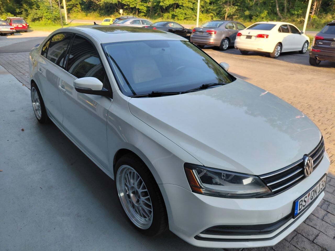 Used 2017 Volkswagen Jetta SE FWD image 5
