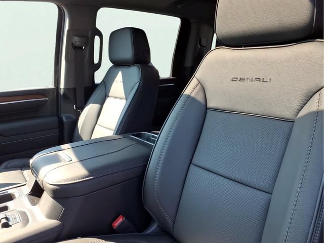 New 2026 GMC Sierra 2500 Denali w/ Denali Reserve Package AWD/4WD image 9