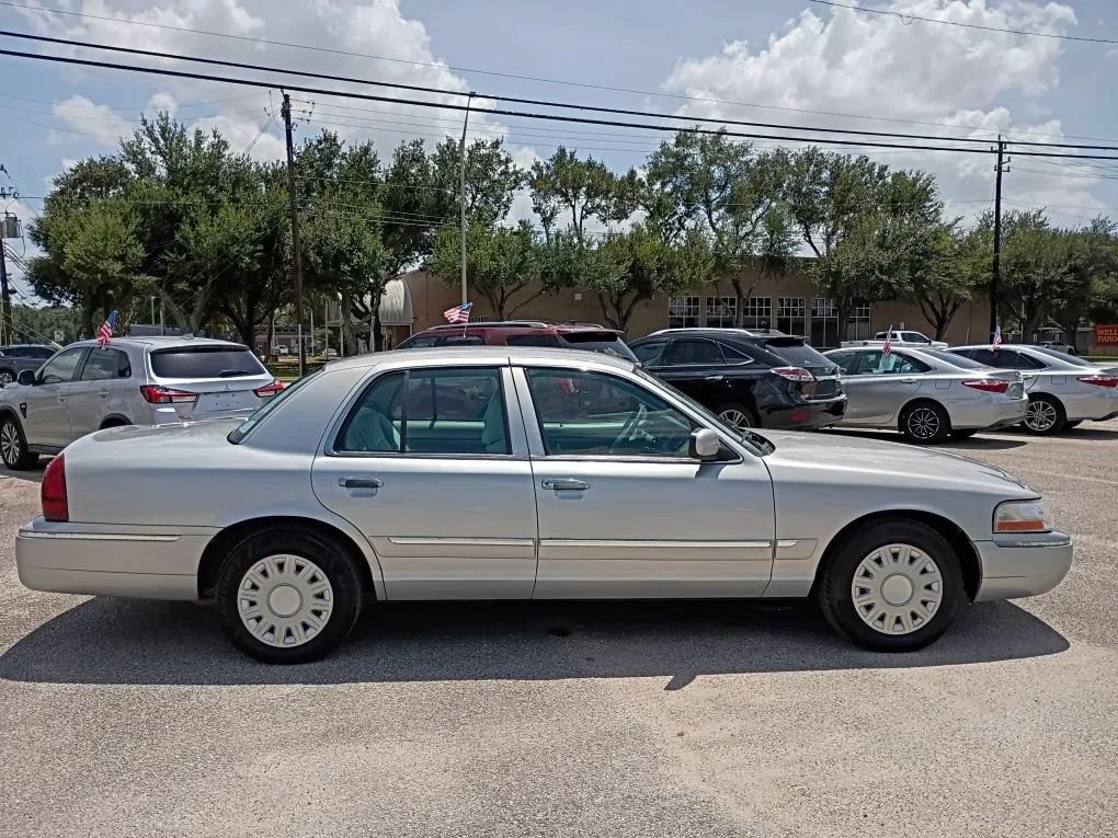 Used 2004 Mercury Grand Marquis GS RWD image 6