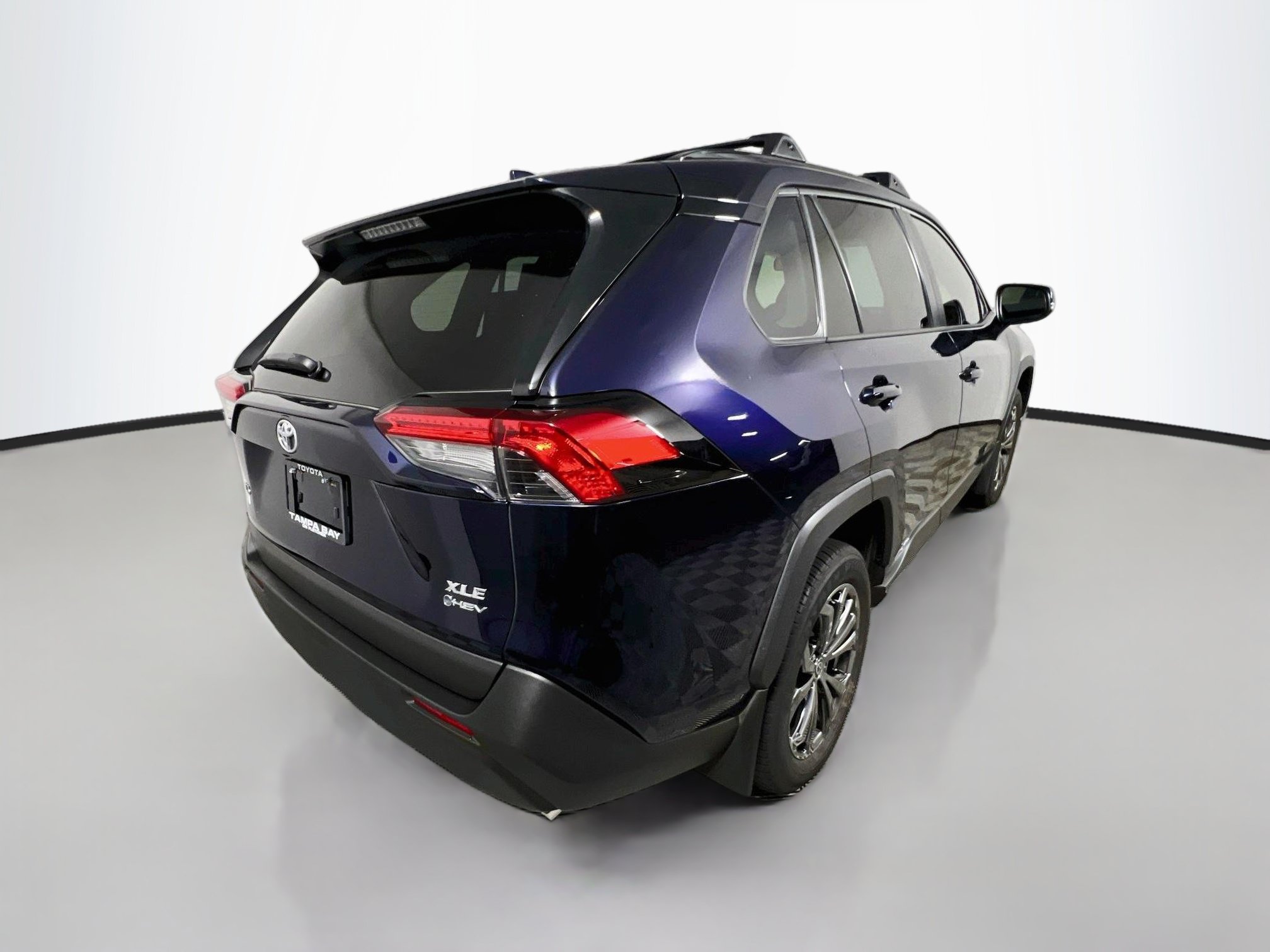 Used 2025 Toyota RAV4 XLE Premium w/ Weather Package AWD/4WD image 4