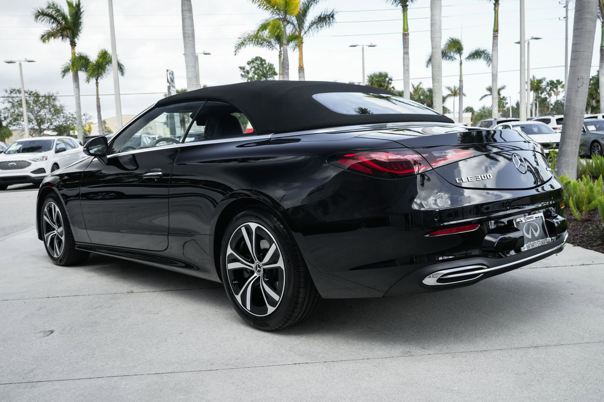 Used 2025 Mercedes-Benz CLE 300 4MATIC Cabriolet image 28