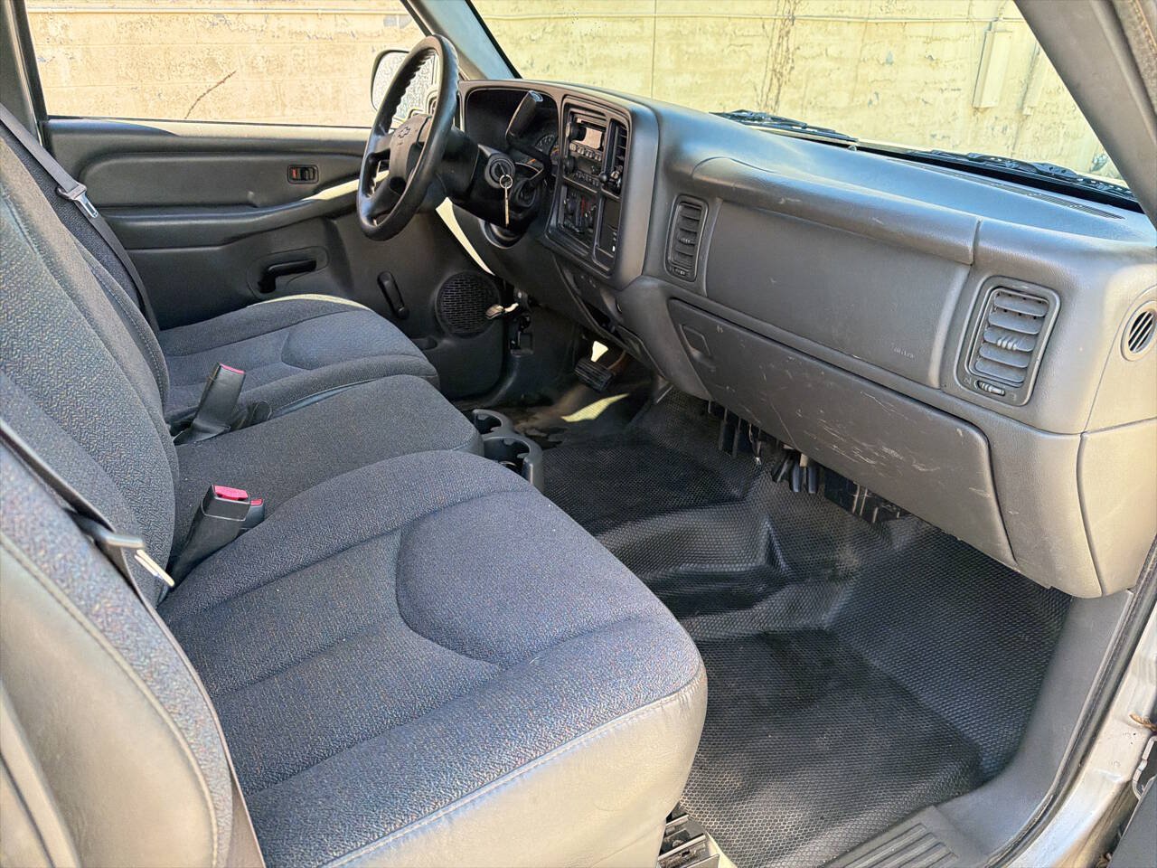 Used 2004 Chevrolet Silverado 1500 W/T RWD image 20