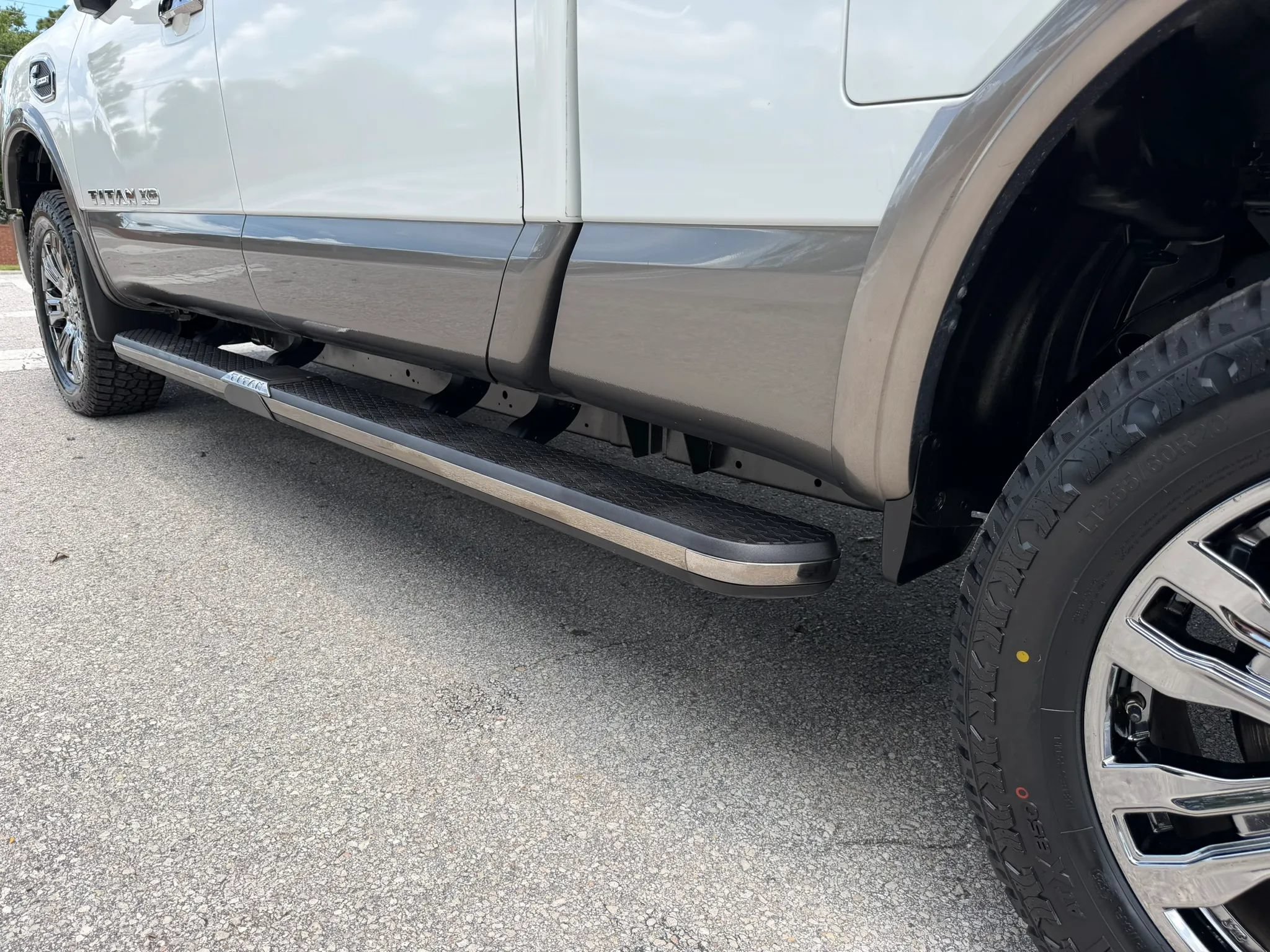 Used 2017 Nissan Titan Platinum Reserve AWD/4WD image 40