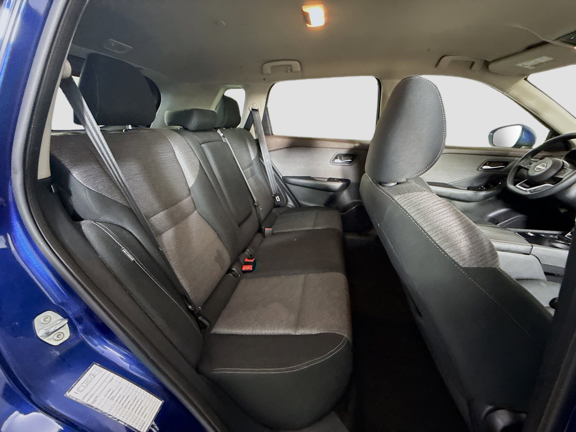 Used 2023 Nissan Rogue SV image 27