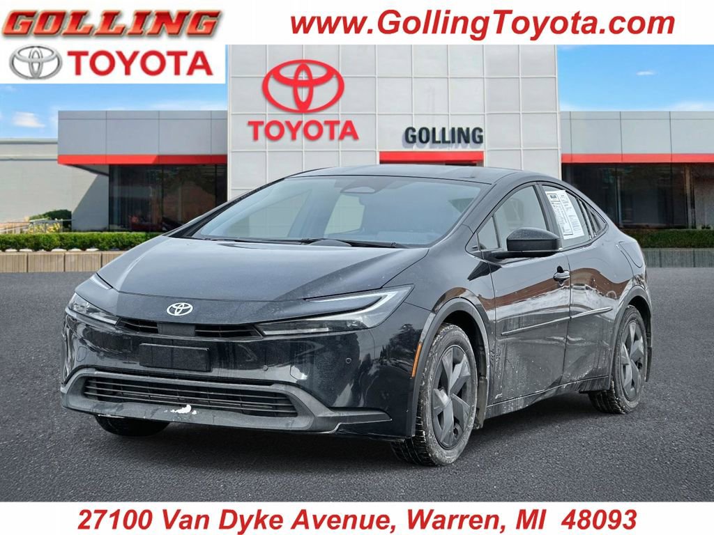 Used 2025 Toyota Prius LE image 1