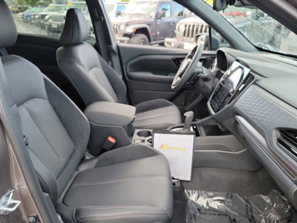 Used 2025 Subaru Forester Touring image 18