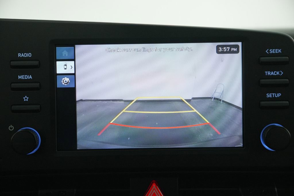 Certified 2025 Hyundai Elantra Sport image 37