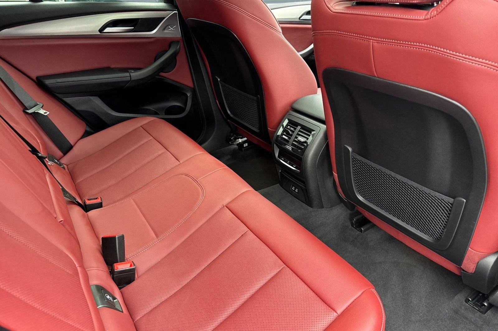 Used 2025 BMW X4 xDrive30i image 29