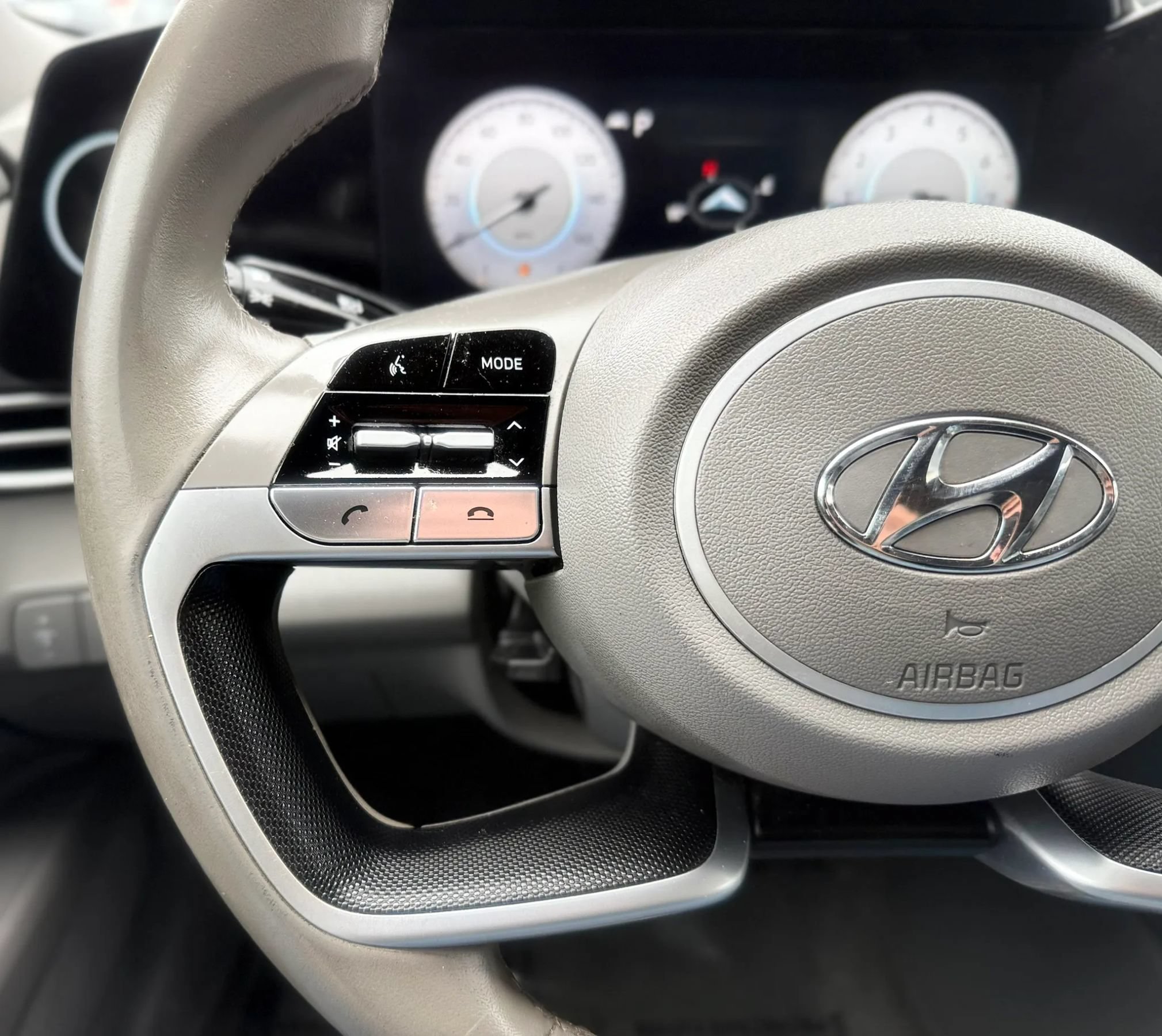 Used 2023 Hyundai Elantra SEL w/ Convenience Package FWD image 13