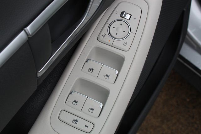 Certified 2025 Hyundai Sonata SE image 8