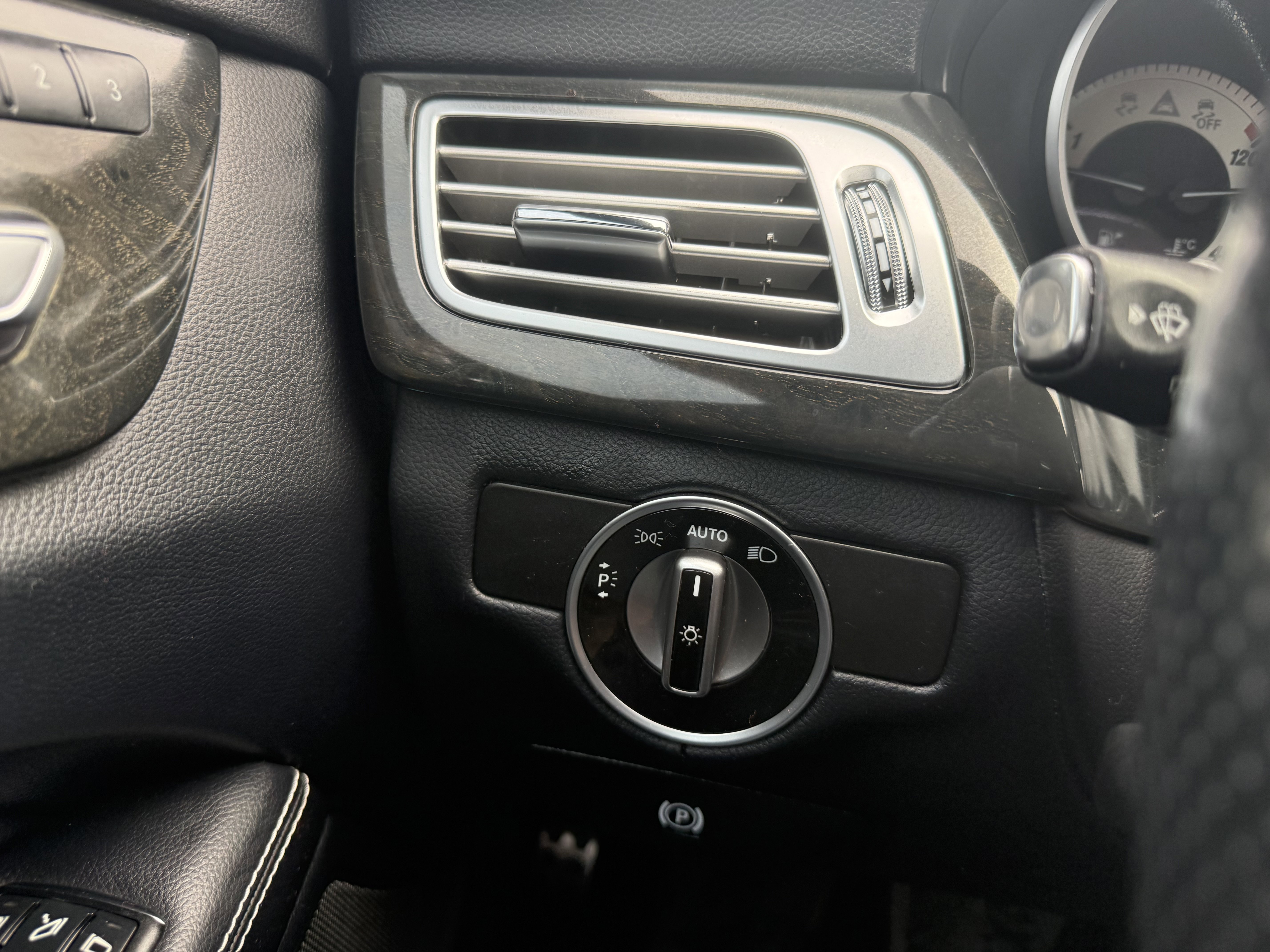 Used 2018 Mercedes-Benz CLS 550 image 32