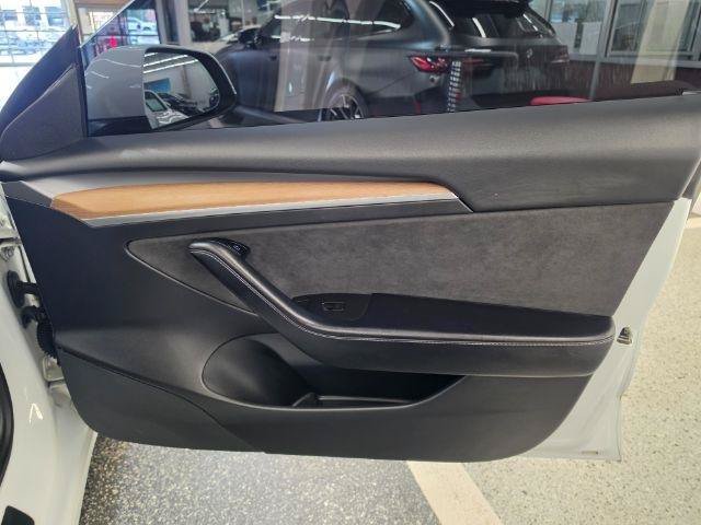 Used 2021 Tesla Model 3 Standard Range Plus RWD image 23