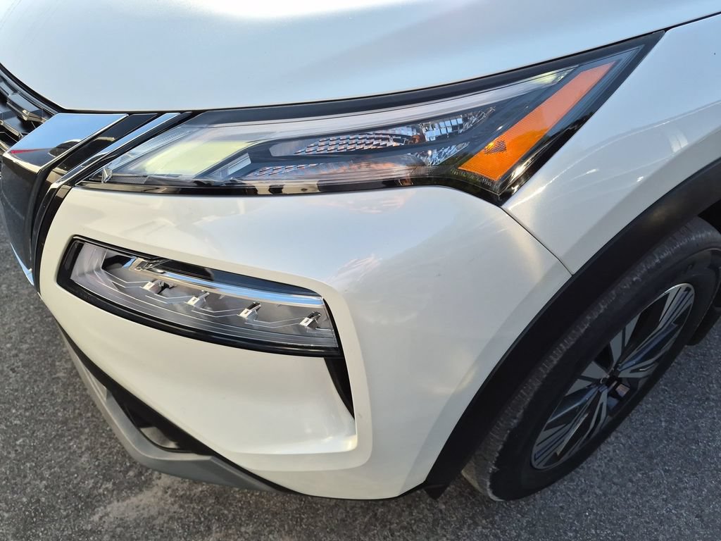 Used 2023 Nissan Rogue SV FWD image 7