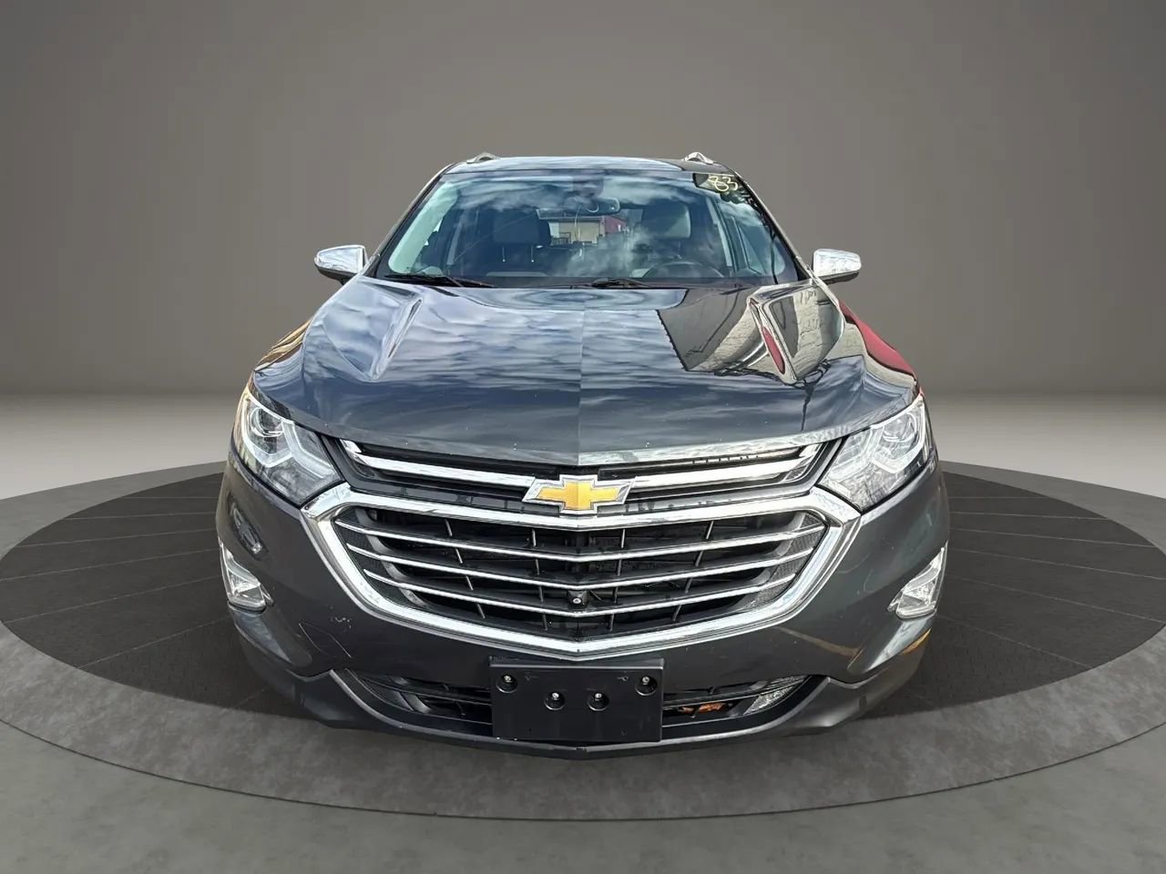 Used 2019 Chevrolet Equinox Premier AWD/4WD image 2