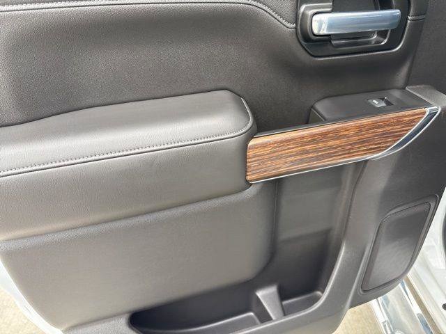 Used 2021 Chevrolet Silverado 1500 High Country w/ Technology Package image 30