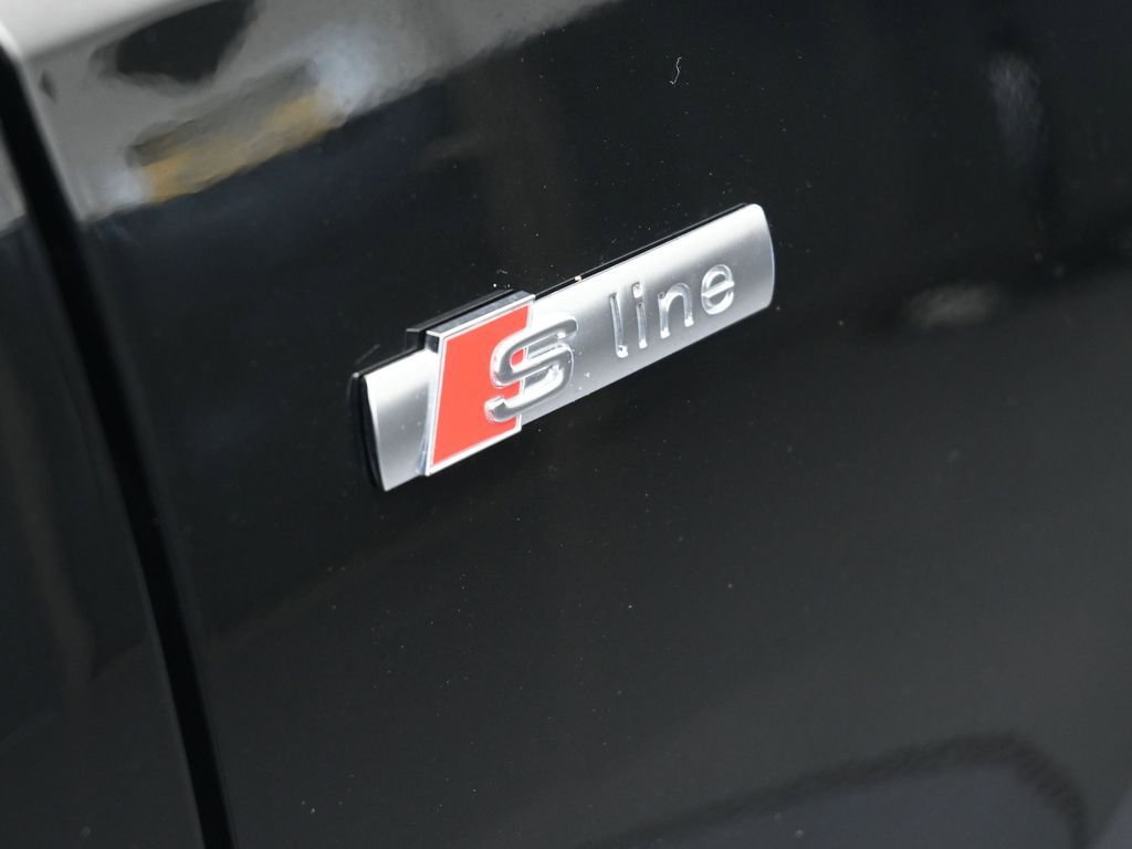 Used 2025 Audi Q3 2.0T Premium image 46