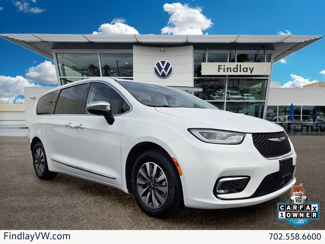 Used 2023 Chrysler Pacifica Limited