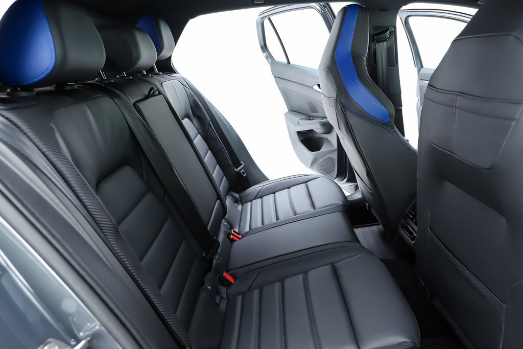 New 2027 Volkswagen Golf AWD/4WD image 37
