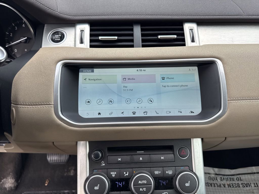 Used 2017 Land Rover Range Rover Evoque SE image 13