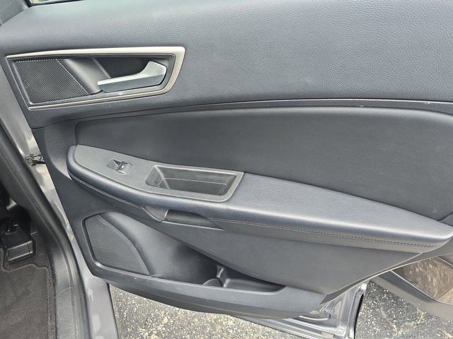 Used 2022 Ford Edge SEL AWD/4WD image 9