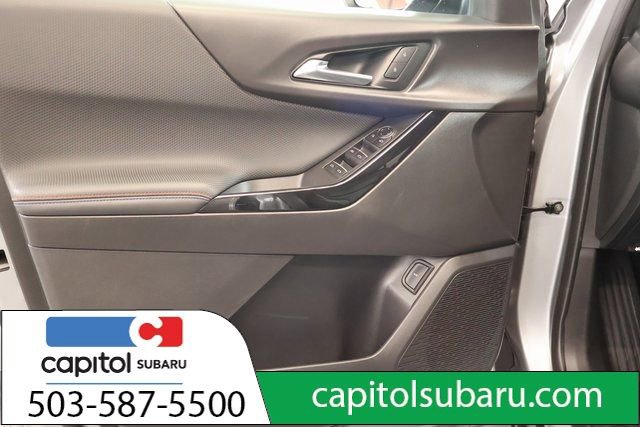 Used 2025 Chevrolet Equinox RS AWD/4WD image 10