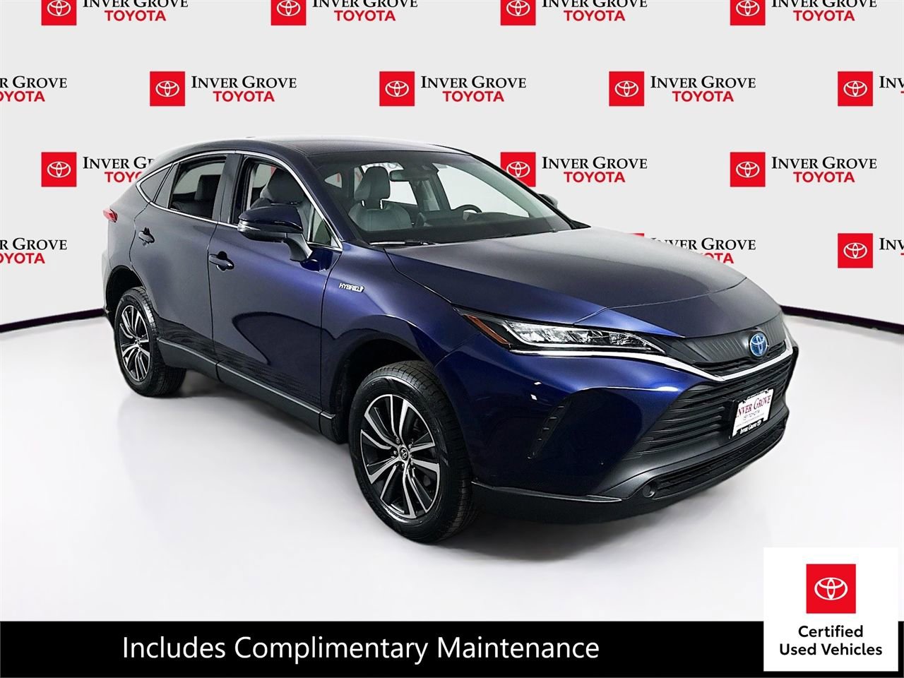 Certified 2021 Toyota Venza LE image 3