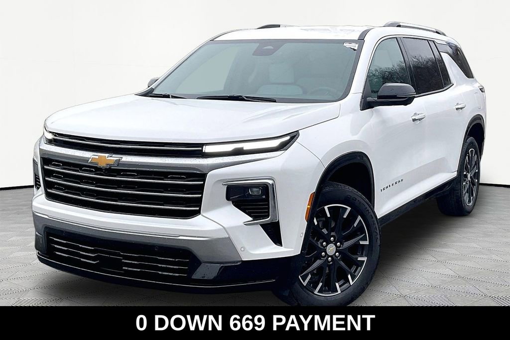 Used 2024 Chevrolet Traverse RS image 1