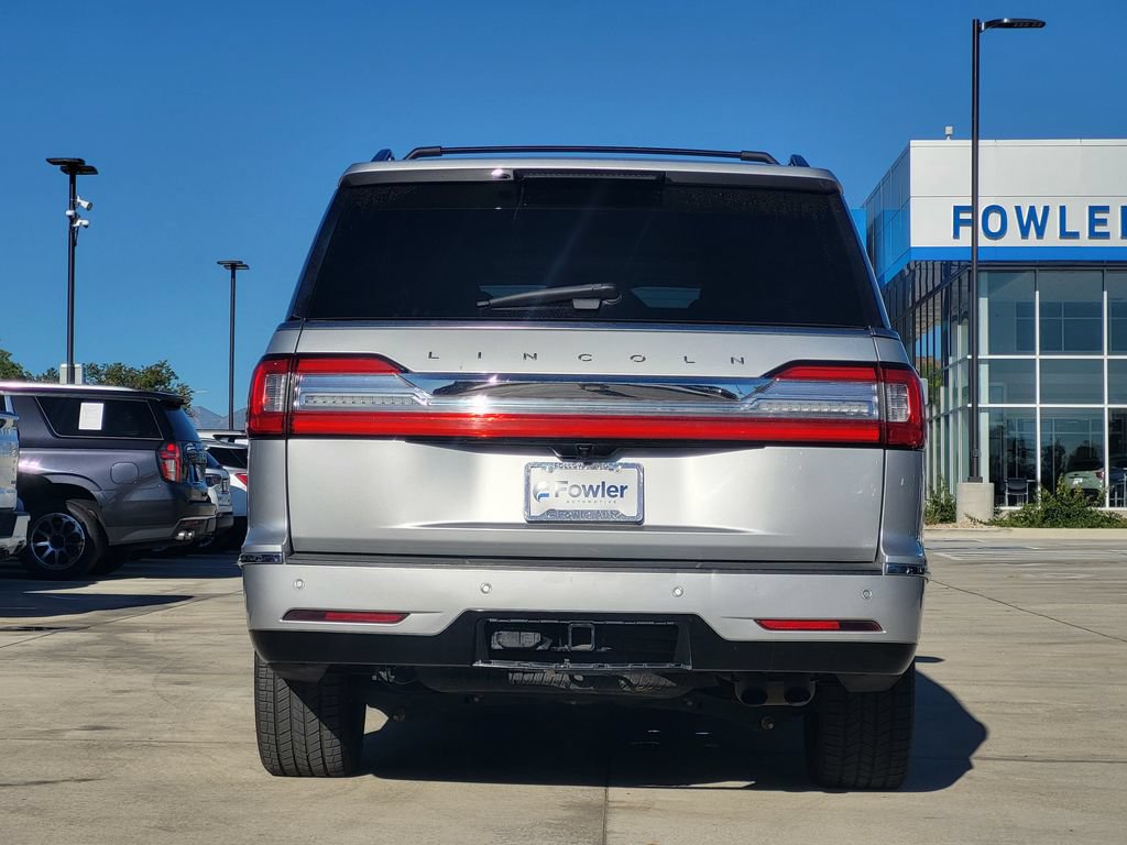 Used 2019 Lincoln Navigator L Reserve AWD/4WD image 4
