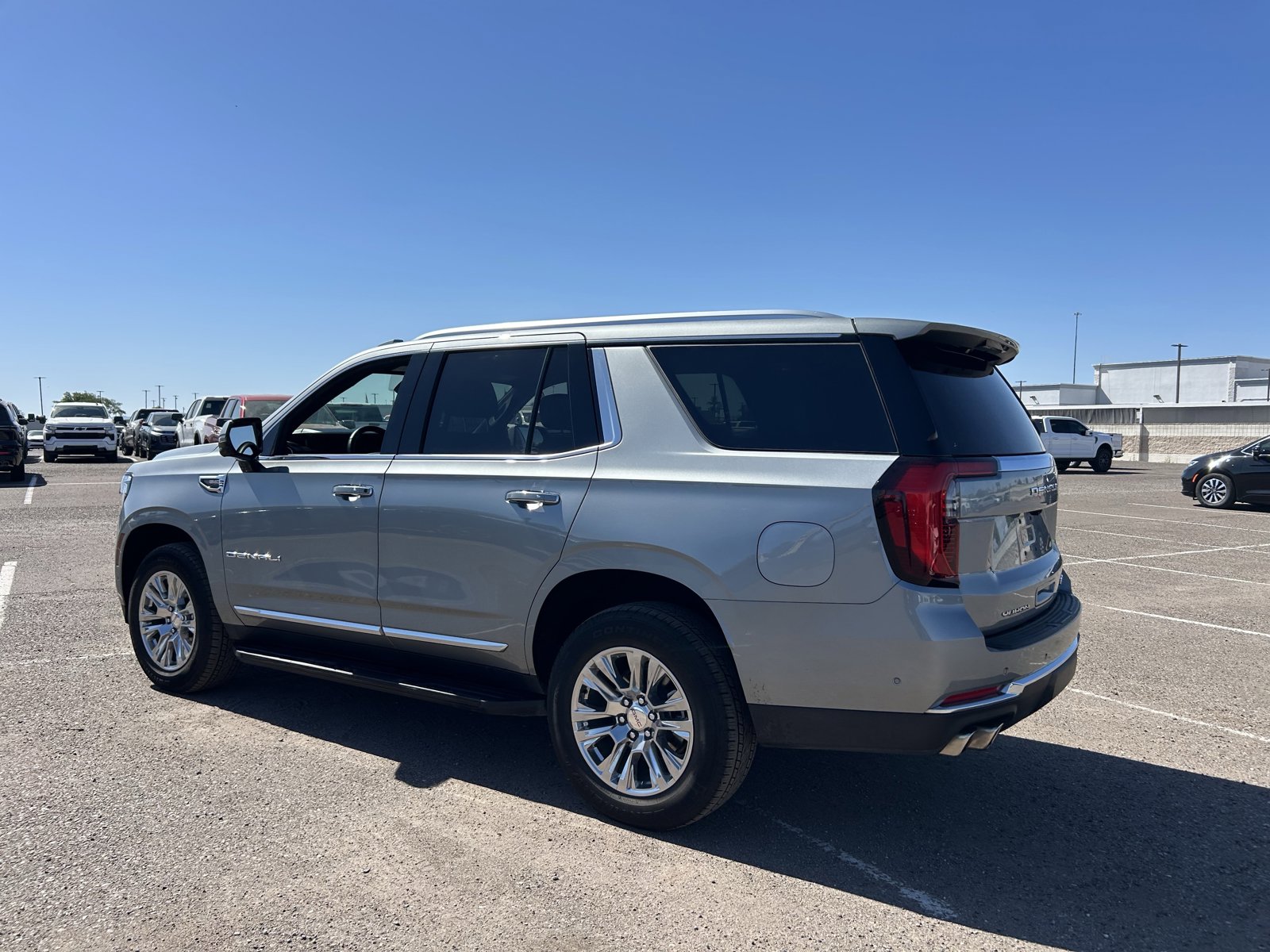 Used 2025 GMC Yukon Denali image 3